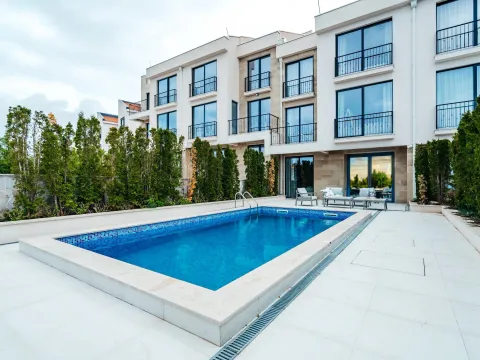 Sale, house, 220m², Blizikuće, Budva