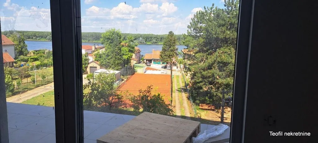 Prodaja, trosoban stan, 82m², Stari Banovci, Stara Pazova