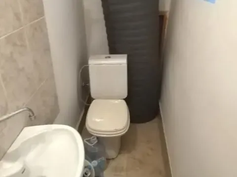 Prodaja, kuća, 175m², Zemun Ugrinovci, Zemun Sve Podlokacije - image 9