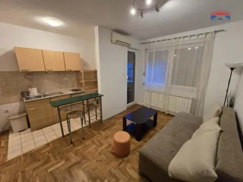 Rent, studio apartment, 28m², Bulevar Evrope, Novi Sad Sve Podlokacije