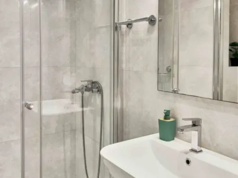 Izdavanje, jednosoban stan, 47m², Budva, Crna Gora - image 10