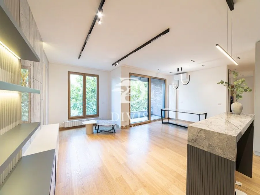 Izdavanje, trosoban stan, 94m², Vukov Spomenik, Zvezdara Sve Podlokacije