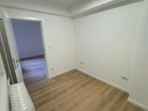 Izdavanje, jednosoban stan, 32m², Cvetni Trg, Vračar Sve Podlokacije - image 5