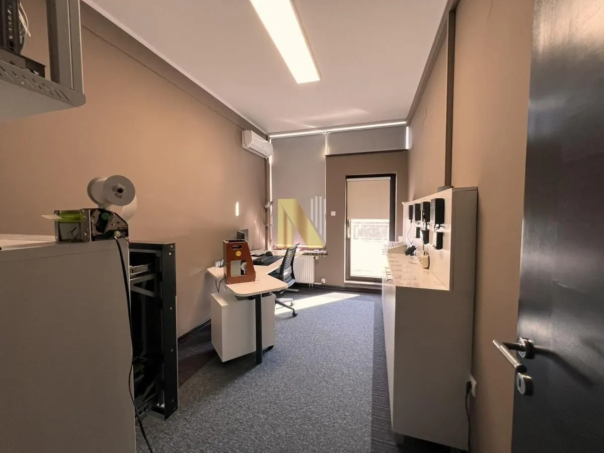 Rent, office space, 171m², Centar, Novi Sad