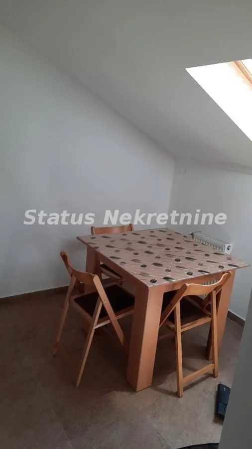 Izdavanje, dvosoban stan, 45m², Adamovićevo Naselje, Novi Sad Sve Podlokacije