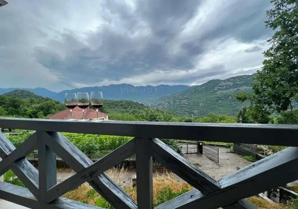 Prodaja, kuća, 220m², Virpazar, Bar