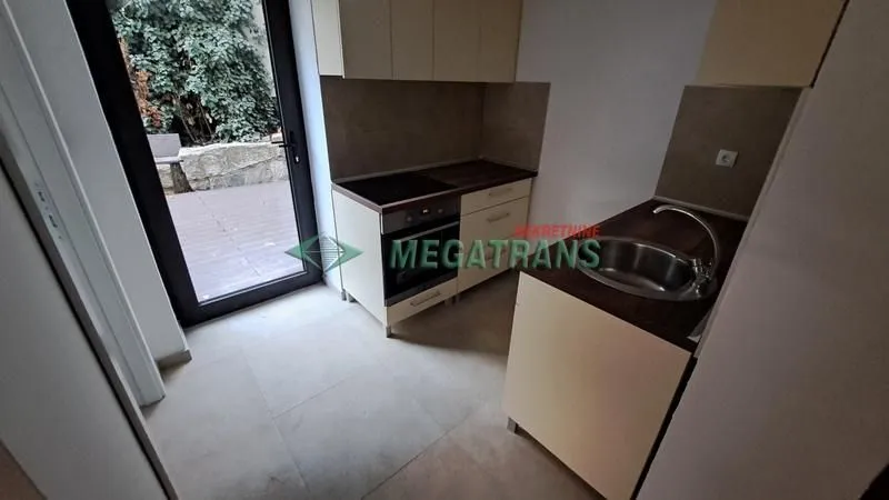 Rent, house, 247m², Petrovaradin, Novi Sad
