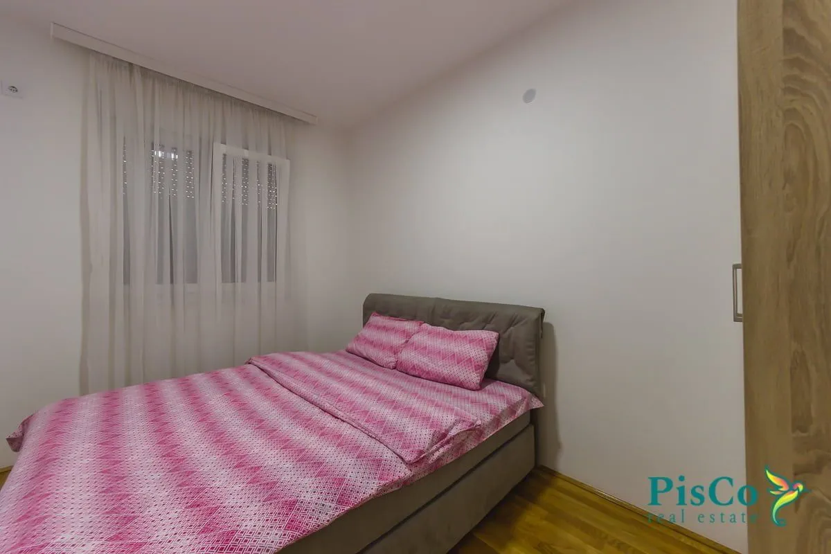 Izdavanje, dvosoban stan, 63m², Blok 9, Podgorica