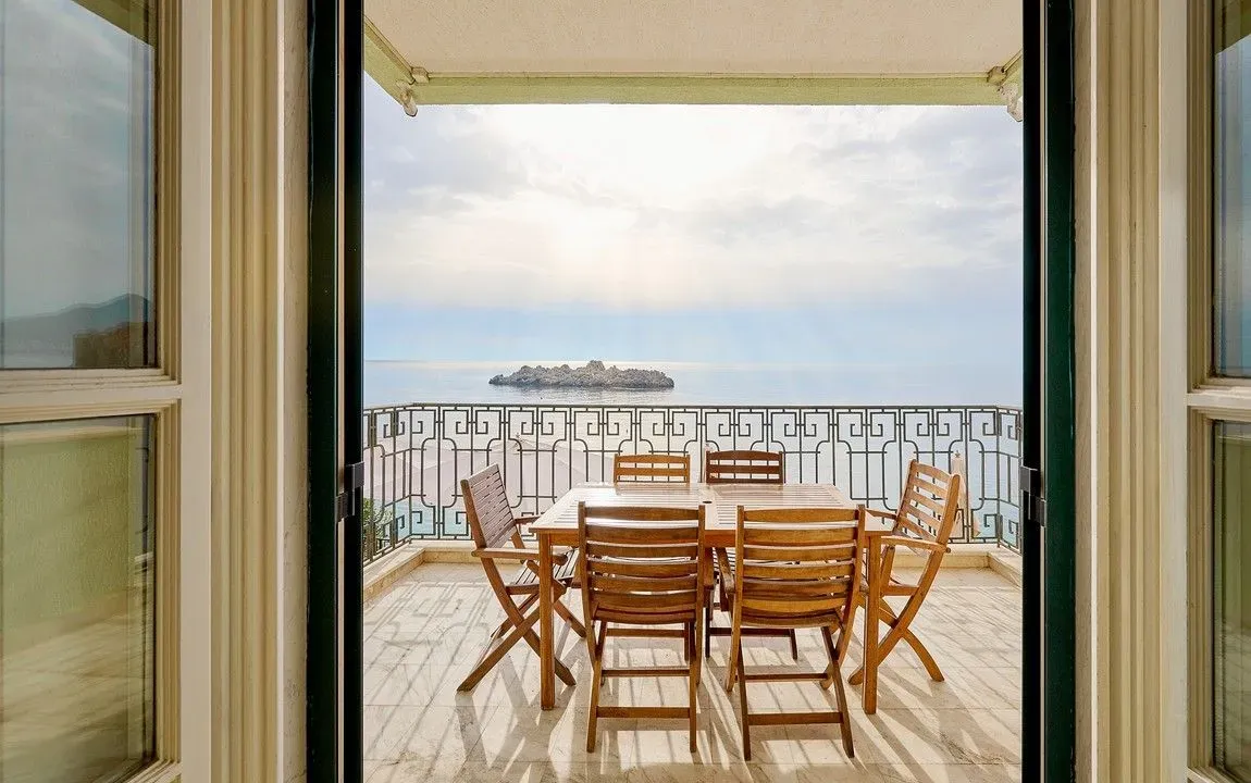 Prodaja, četvorosoban stan, 131m², Sveti Stefan, Budva