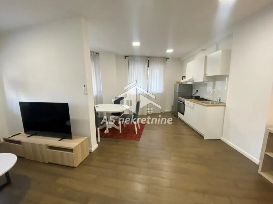 Rent, apartment, 77m², Vračar Sve Podlokacije, Beograd