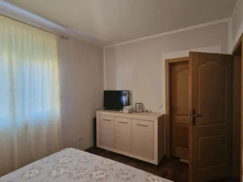 Sale, two bedroom apartment, 70m², Petrovac, Budva - image 7