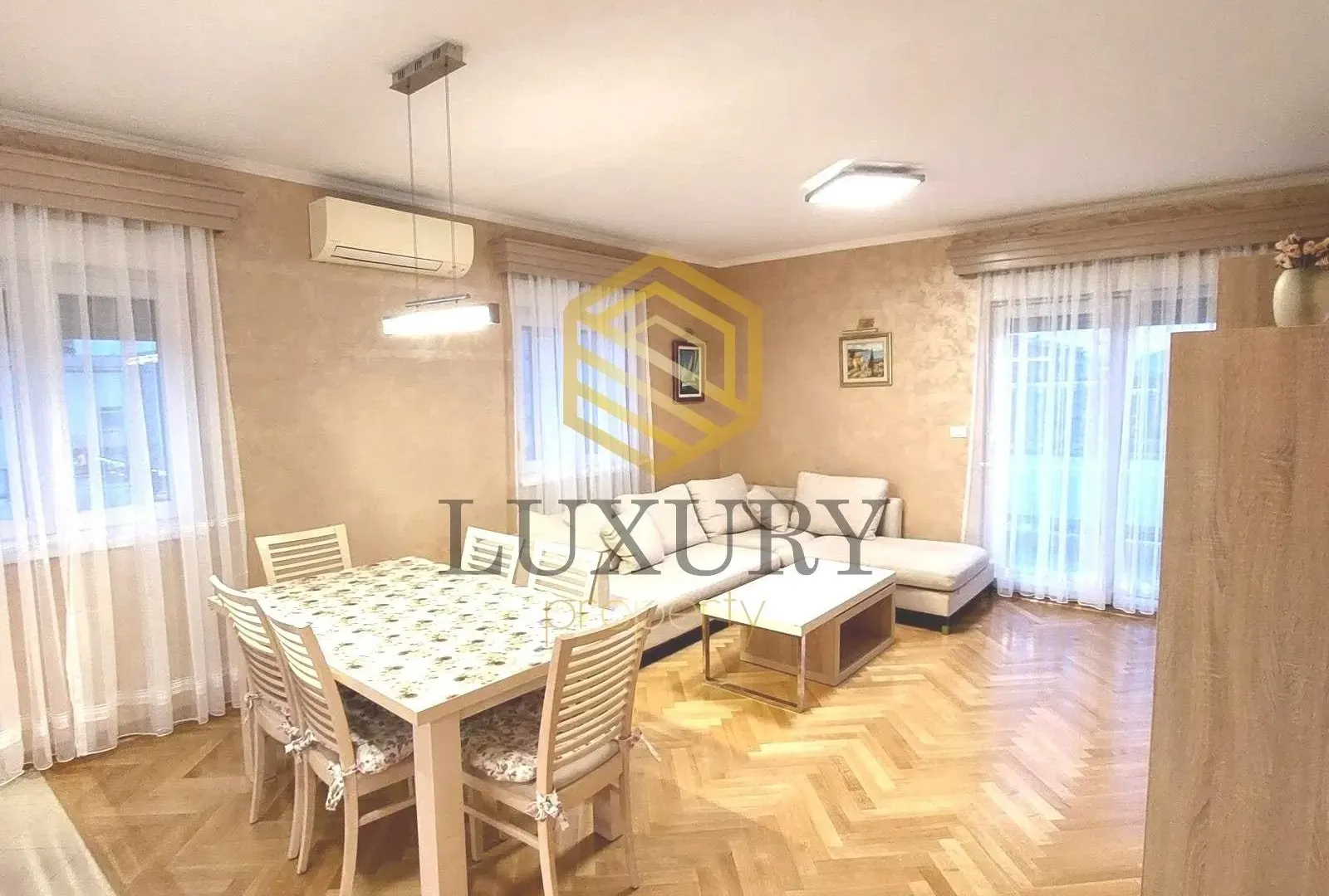 Rent, two bedroom apartment, 88m², City Kvart, Podgorica