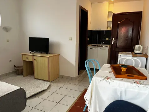 Izdavanje, jednosoban stan, 55m², Rafailovići, Budva - image 19