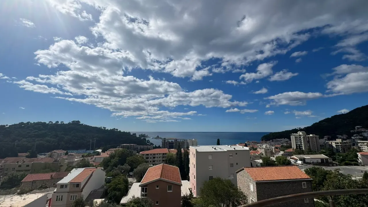 Sale, four bedroom apartment, 176m², Petrovac, Budva