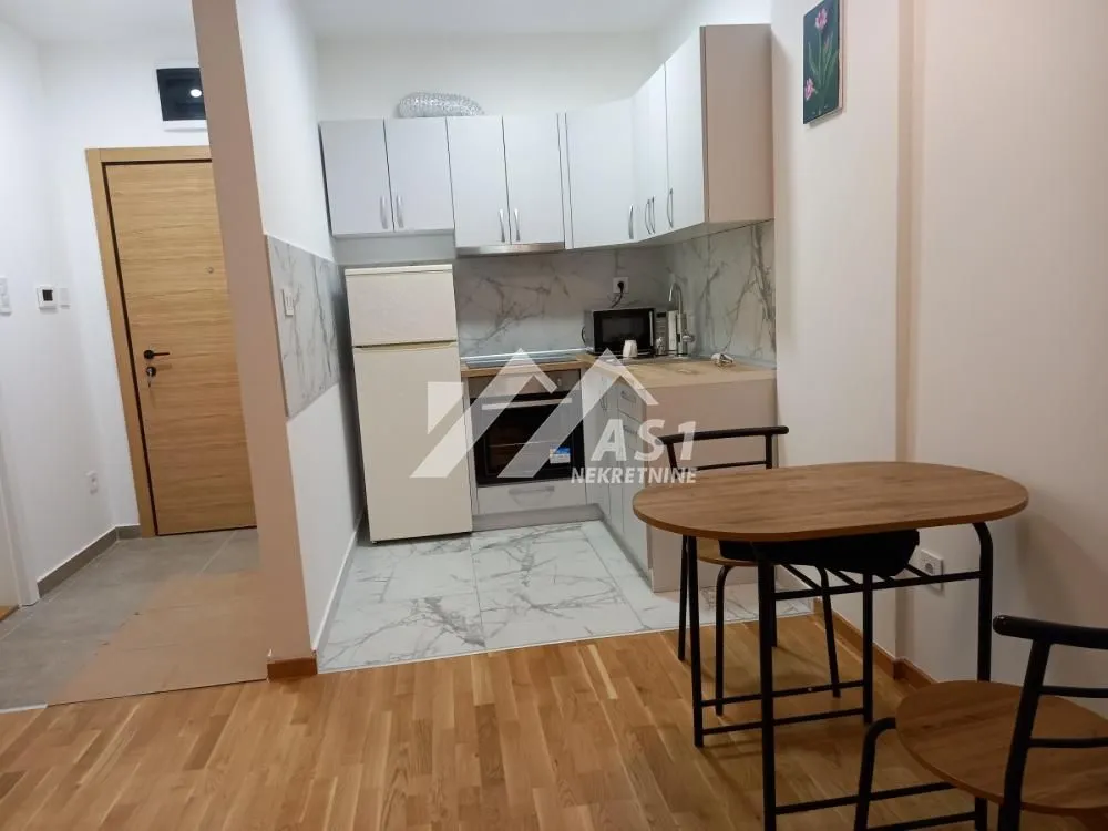 Izdavanje, jednosoban stan, 36m², Avijatičarsko naselje, Novi Sad Sve Podlokacije