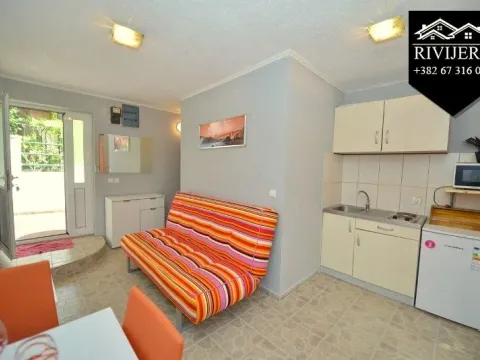 Sale, house, 370m², Kamenari, Herceg Novi - image 2