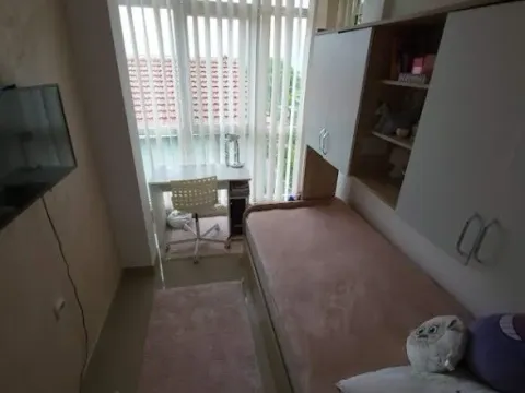 Izdavanje, trosoban stan, 78m², Đenovići, Herceg Novi - image 4