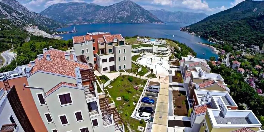 Prodaja, jednosoban stan, 58m², Morinj, Kotor