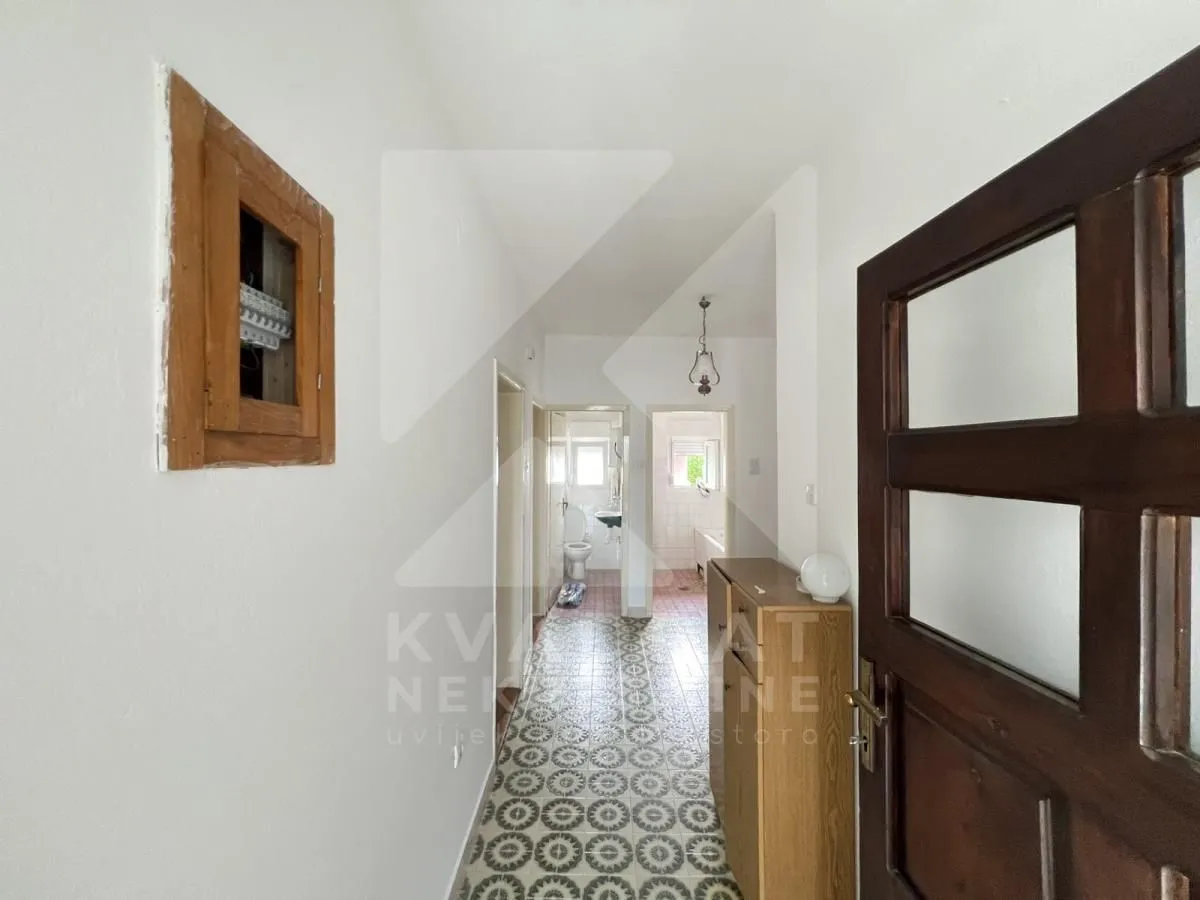 Prodaja, trosoban stan, 100m², Zagorič, Podgorica