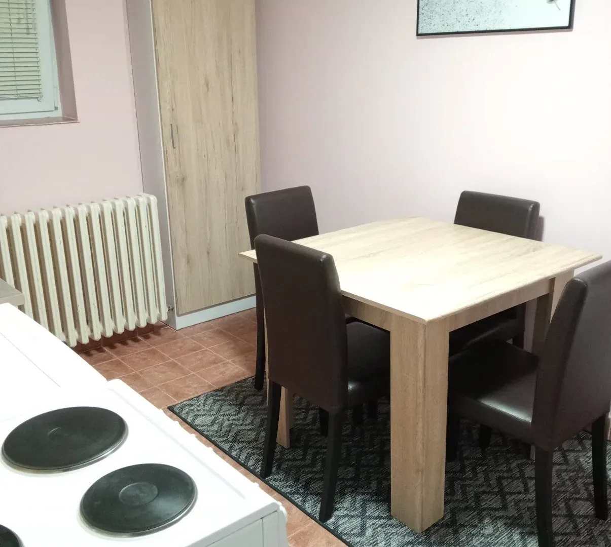 Izdavanje, dvosoban stan, 36m², Sajmište, Novi Sad
