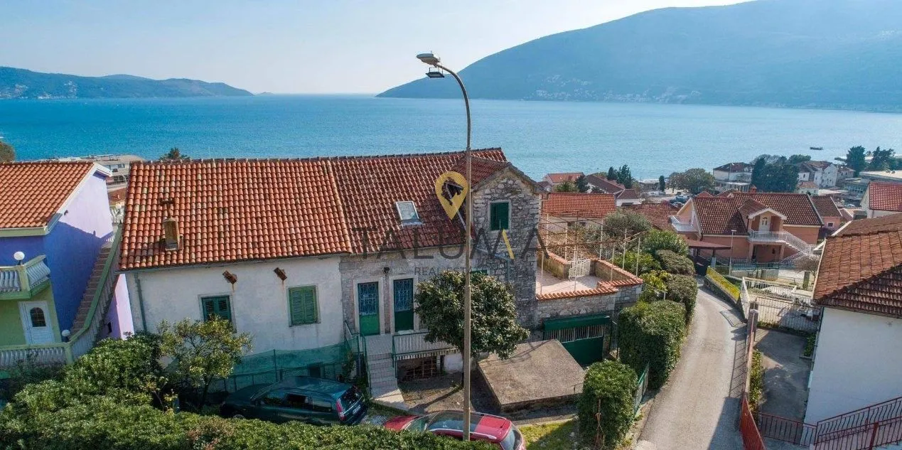 Prodaja, kuća, 318m², Centar, Herceg Novi