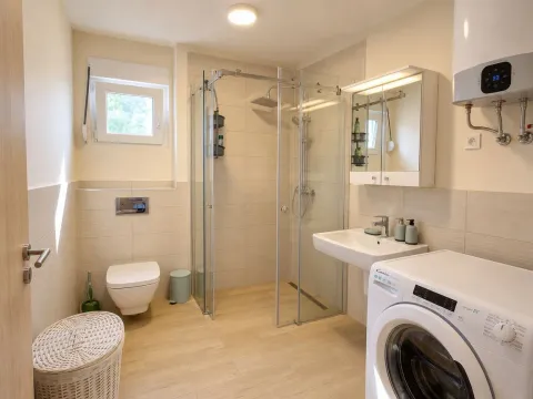 Sale, one bedroom apartment, 43m², Budva, Crna Gora - image 5