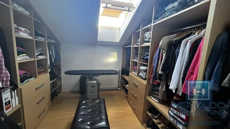Prodaja, trosoban stan, 71m², Centar, Jagodina
