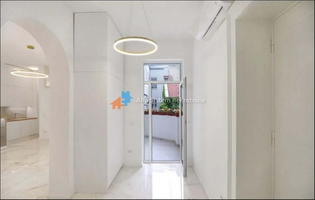 Rent, three bedroom apartment, 105m², Stari Grad, Beograd