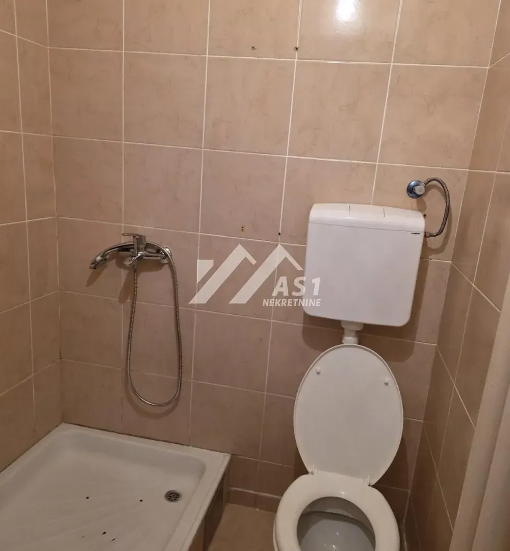 Izdavanje, jednosoban stan, 30m², Grbavica, Novi Sad Sve Podlokacije