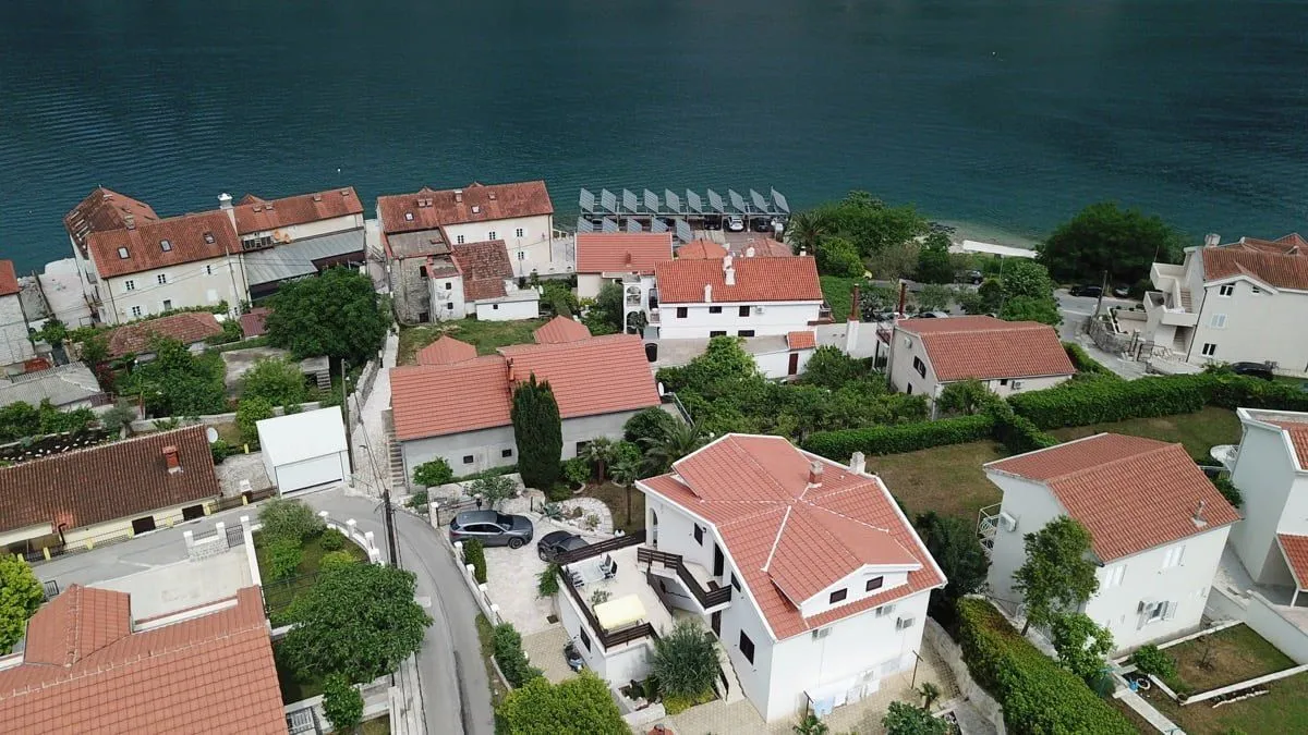 Sale, house, 230m², Prčanj, Kotor