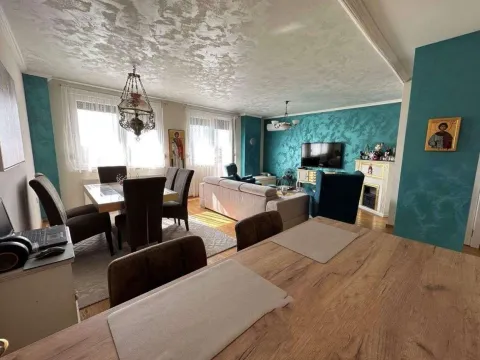 Sale, three bedroom apartment, 85m², Bulevar patrijarha Pavla, Novi Sad Sve Podlokacije - image 1