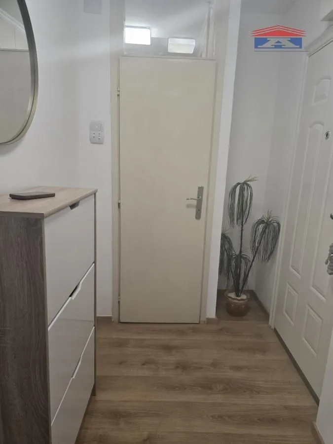 Izdavanje, dvosoban stan, 59m², Novo naselje, Novi Sad