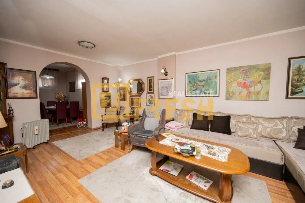 Prodaja, kuća, 140m², Pobrežje, Podgorica