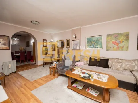 Prodaja, kuća, 140m², Pobrežje, Podgorica - image 4