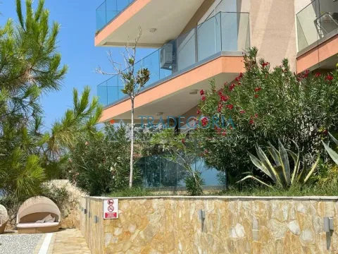 Prodaja, dvosoban stan, 120m², Dobra Voda, Bar - image 4