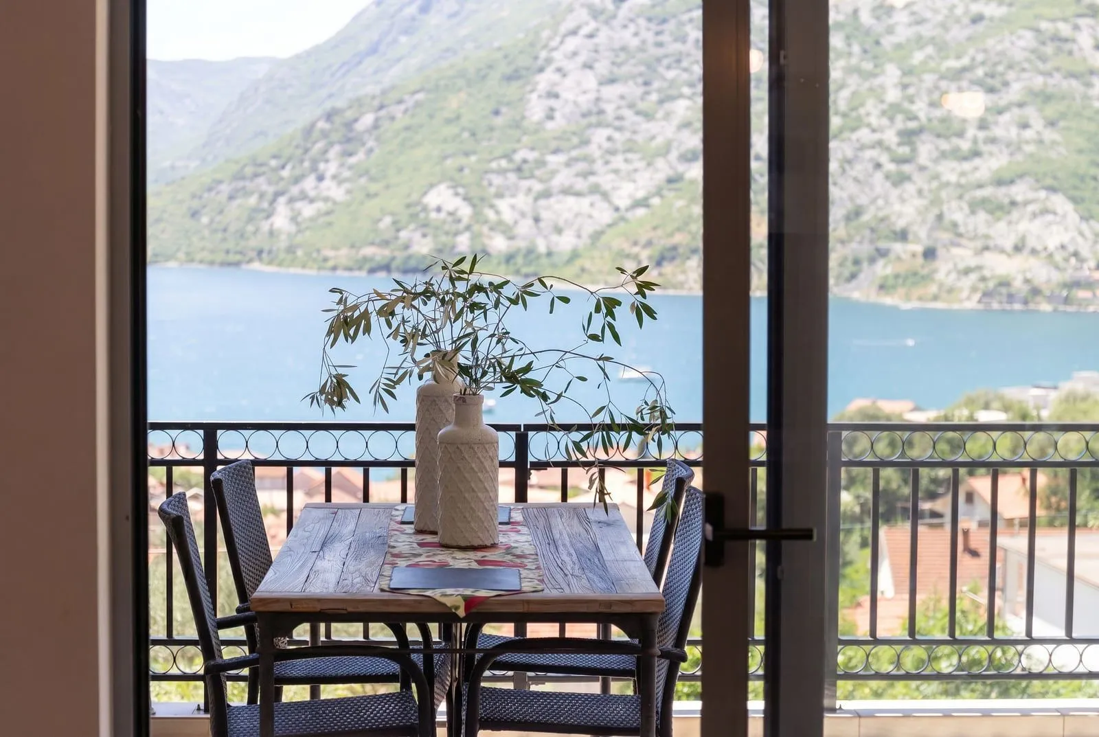 Prodaja, trosoban stan, 82m², Risan, Kotor