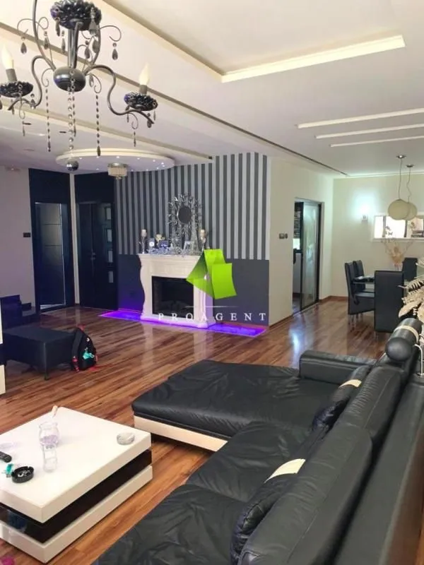 Sale, house, 320m², Kruševac, Srbija