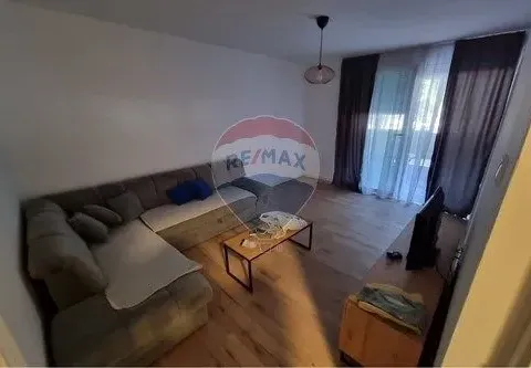 Izdavanje, dvosoban stan, 76m², Blok 9, Podgorica