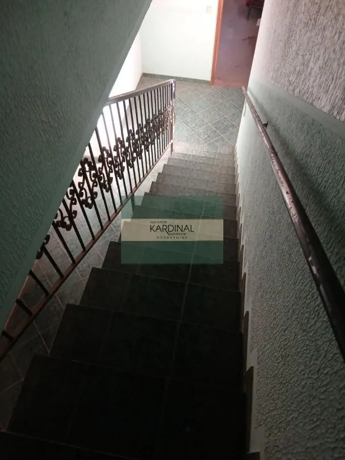 Sale, house, 536m², XI Kongres, Paraćin