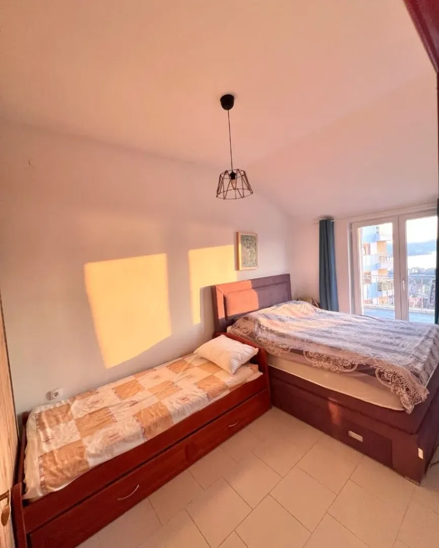 Izdavanje, jednosoban stan, 54m², Kava, Tivat