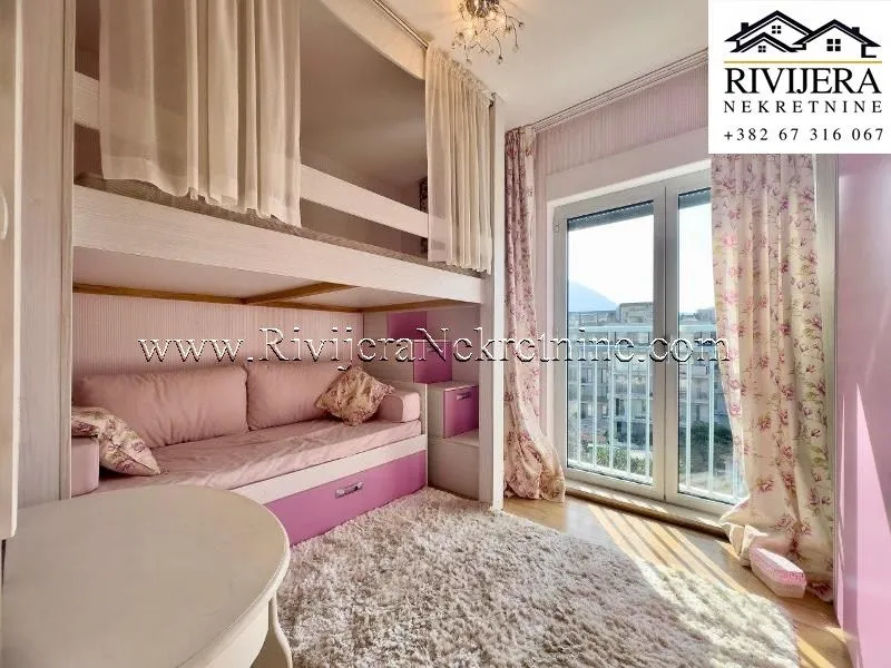 Prodaja, trosoban stan, 102m², Dobrota, Kotor