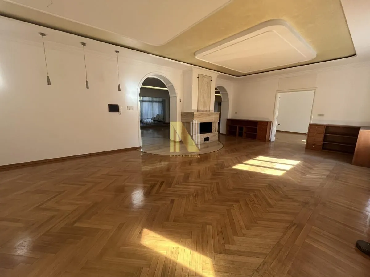 Rent, office space, 213m², Centar, Novi Sad