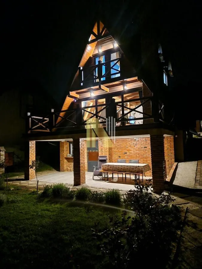 Prodaja, kuća, 130m², Sremska Mitrovica, Srbija