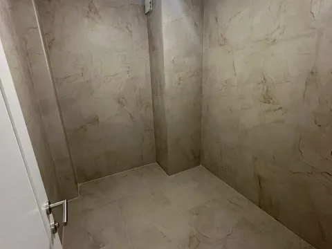 Prodaja, trosoban stan, 127m², Tološka šuma, Podgorica - image 2