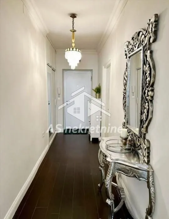Izdavanje, dvosoban stan, 64m², Savski Venac, Beograd