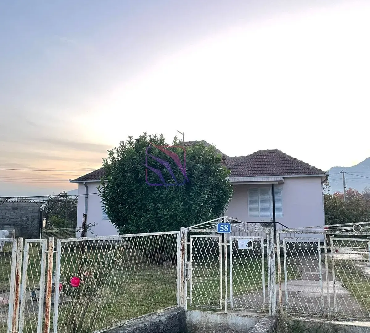 Prodaja, kuća, 80m², Botun, Podgorica