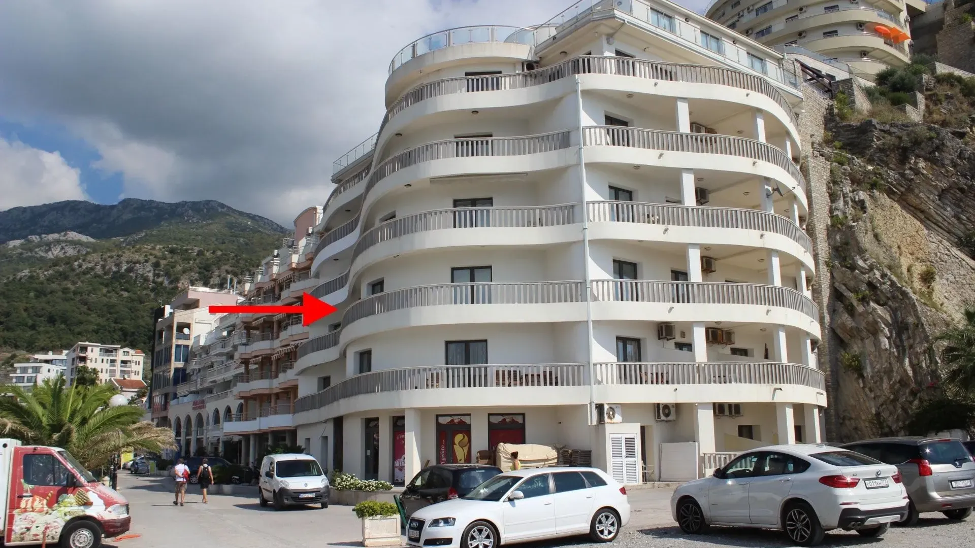 Sale, apartment, 69m², Rafailovići, Budva