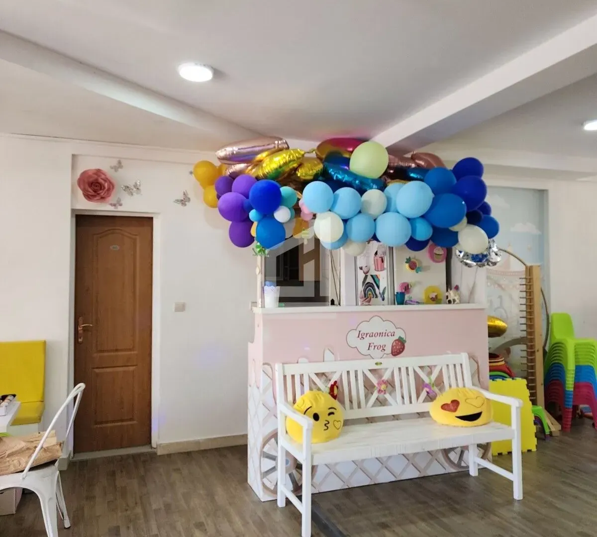 Rent, office space, 87m², Krivi Most, Podgorica