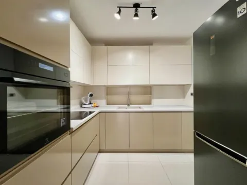 Izdavanje, stan, 119m², Centar, Podgorica - image 2