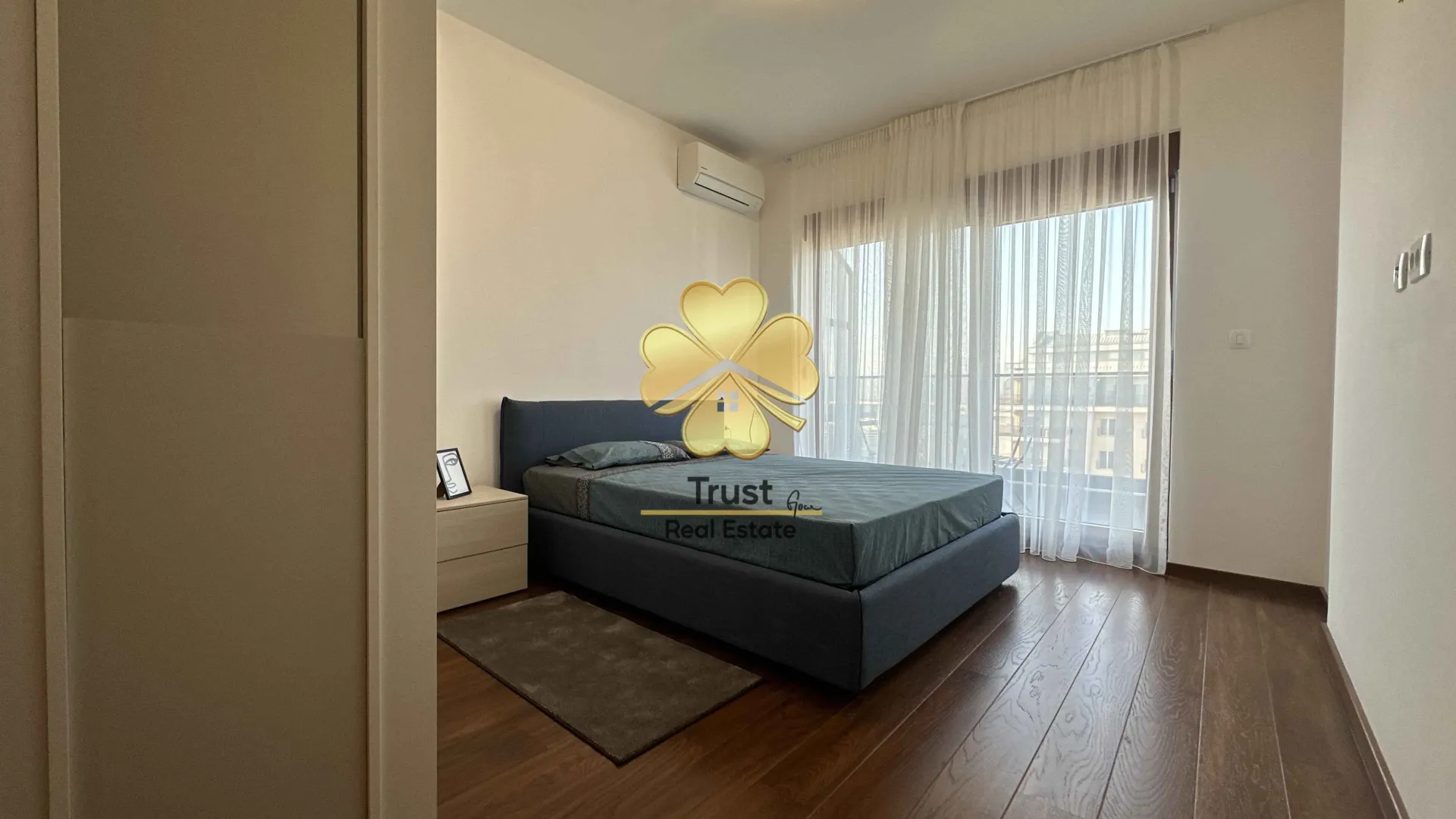 Rent, four bedroom apartment, 110m², Master Kvart, Podgorica